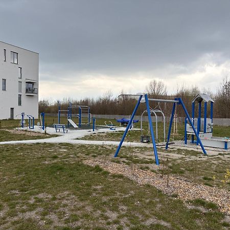 Liptovský Mikuláš Avocado Apartment Victory Port מראה חיצוני תמונה