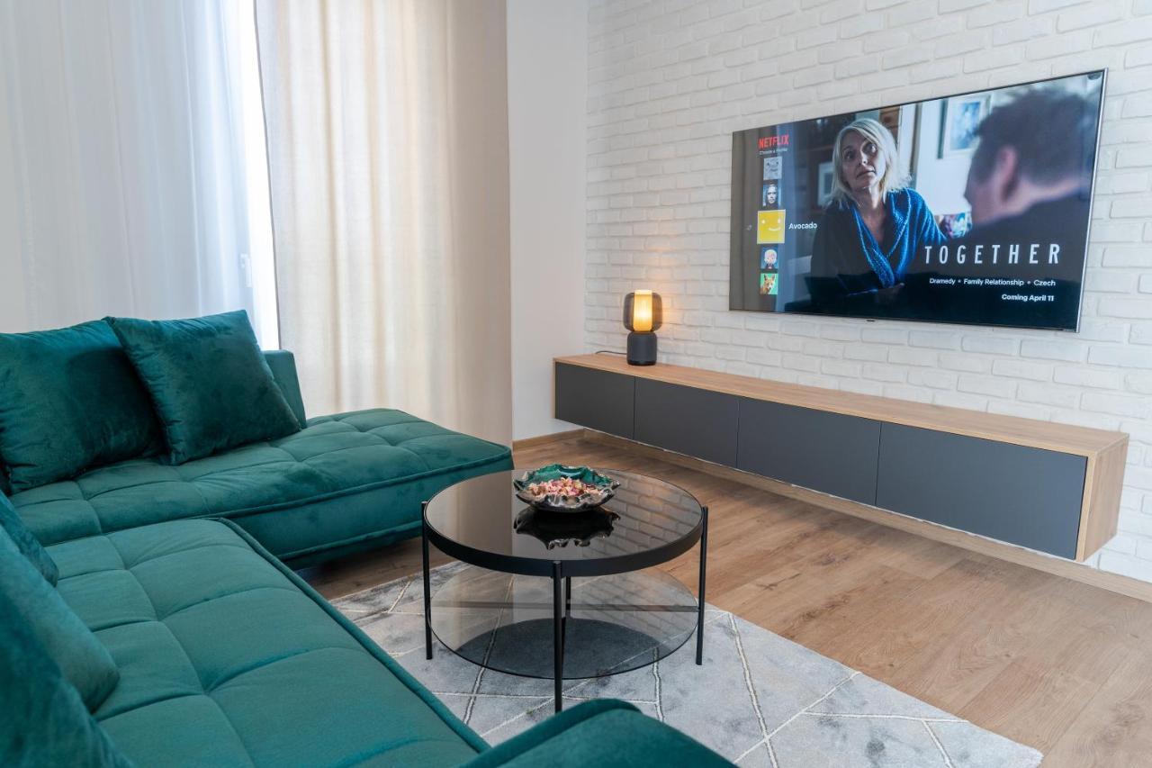 Liptovský Mikuláš Avocado Apartment Victory Port מראה חיצוני תמונה